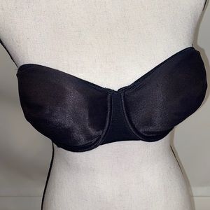 Warner’s black strapless bra